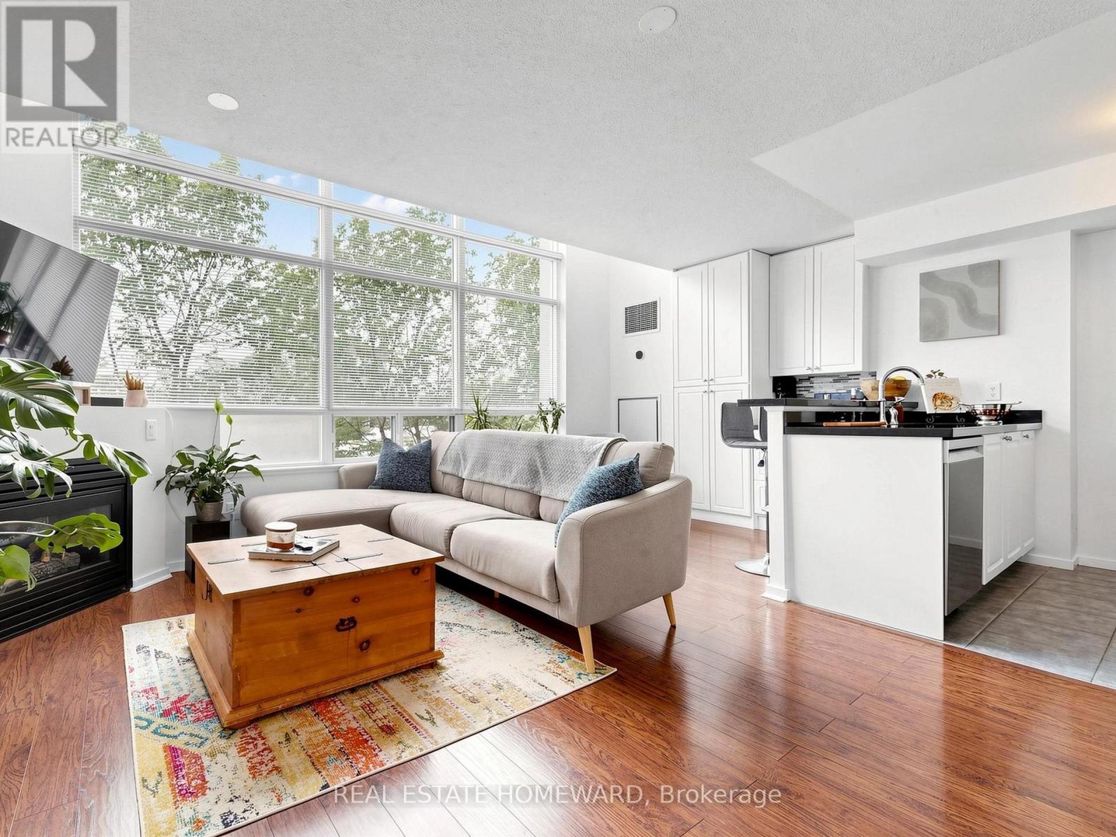 233 - 200 MANITOBA STREET, Toronto, Ontario