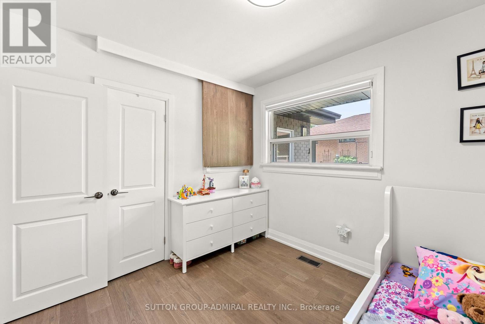 3 Hartland Road, Toronto, Ontario  M9C 4S9 - Photo 17 - W13525022
