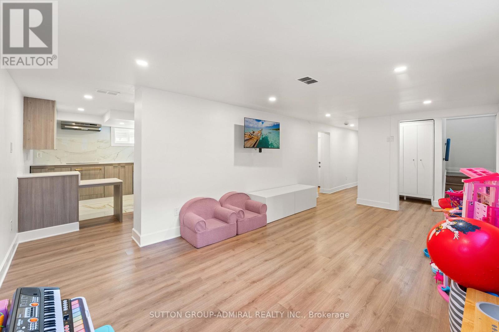 3 Hartland Road, Toronto, Ontario  M9C 4S9 - Photo 28 - W13525022
