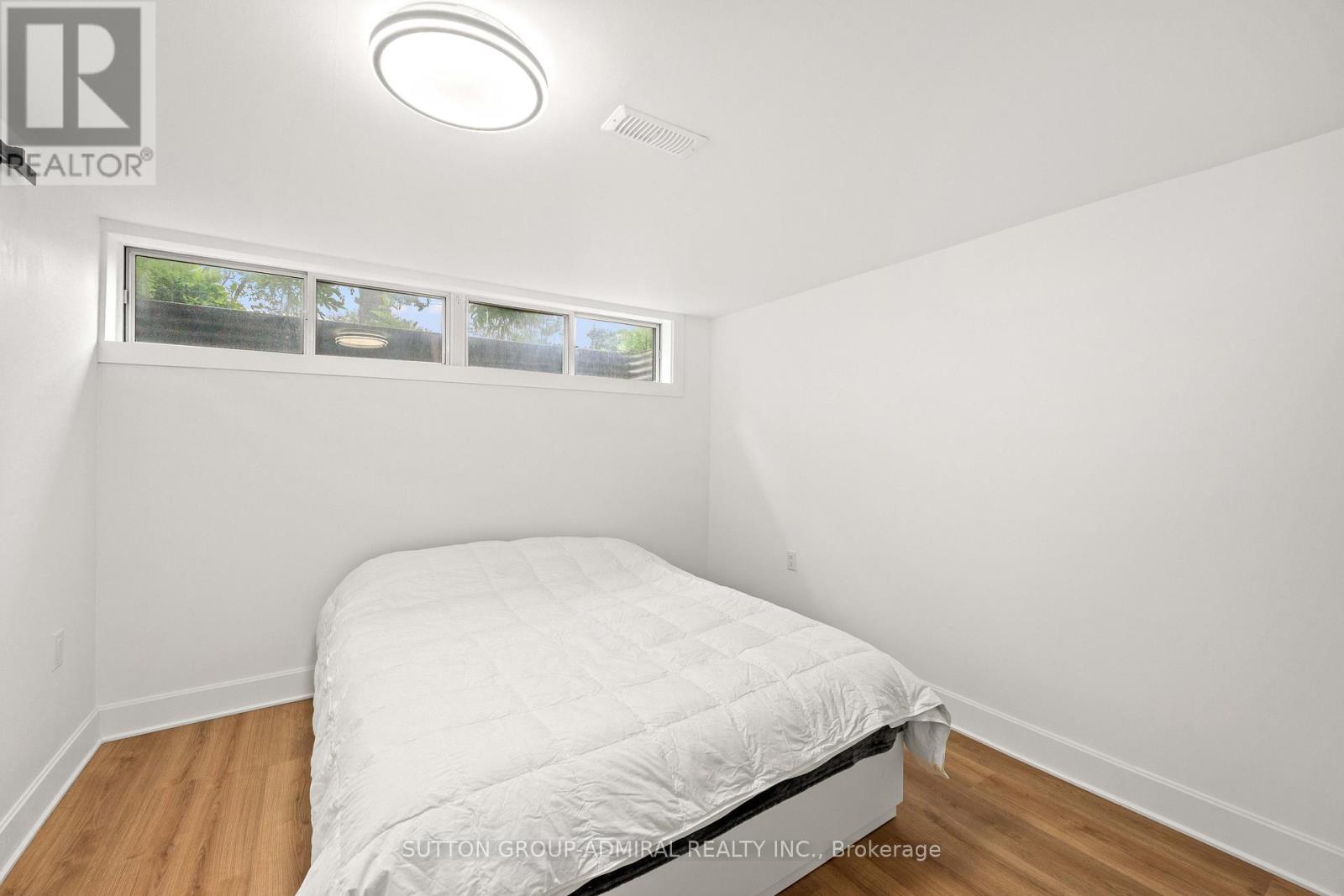 3 Hartland Road, Toronto, Ontario  M9C 4S9 - Photo 33 - W13525022