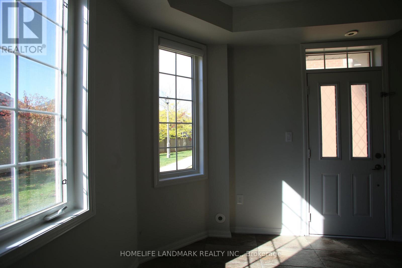 11 - 2614 Dashwood Drive, Oakville, Ontario  L6M 0K5 - Photo 4 - W13525030