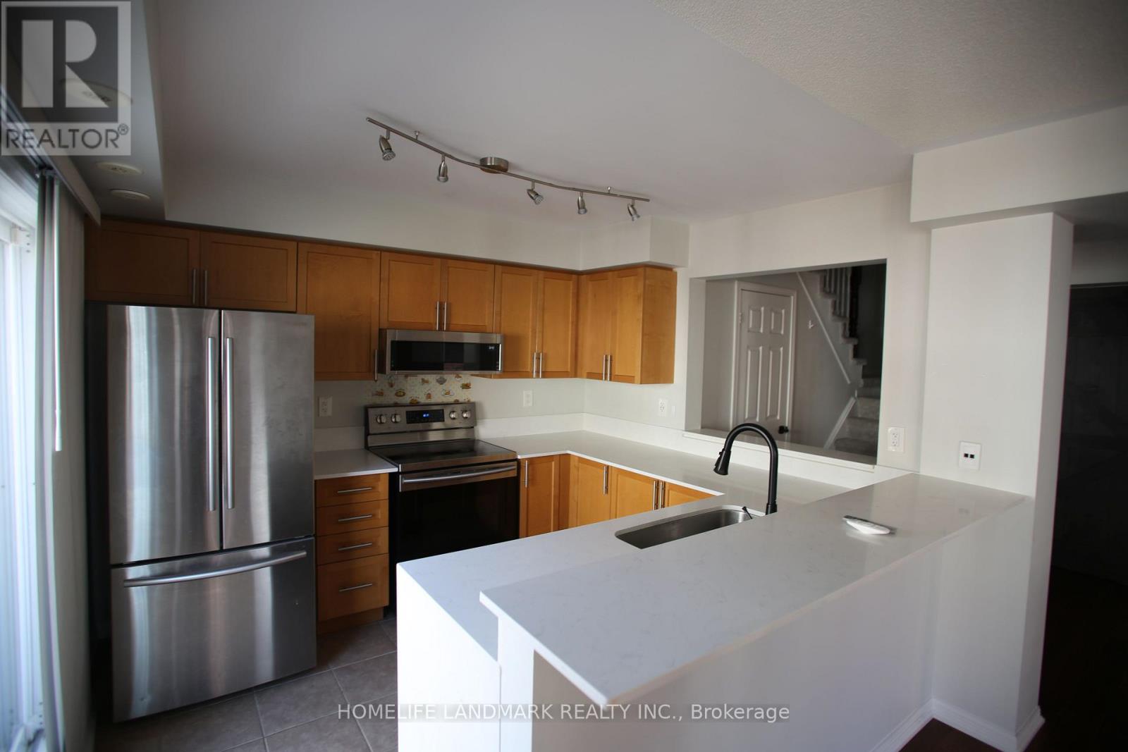 11 - 2614 Dashwood Drive, Oakville, Ontario  L6M 0K5 - Photo 9 - W13525030
