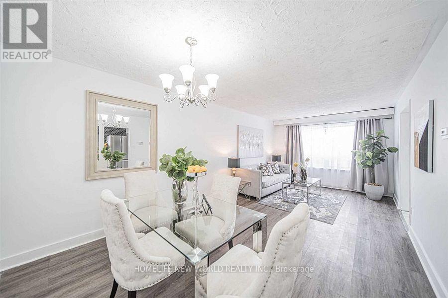 235 Axminster Drive, Richmond Hill, Ontario  L4C 2W2 - Photo 4 - N13525052
