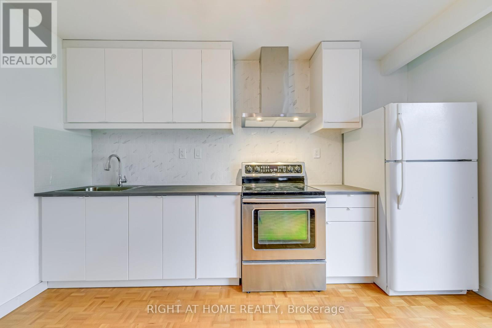 Lower - 2125 Varency Drive, Mississauga, Ontario  L5K 1C2 - Photo 8 - W13525054