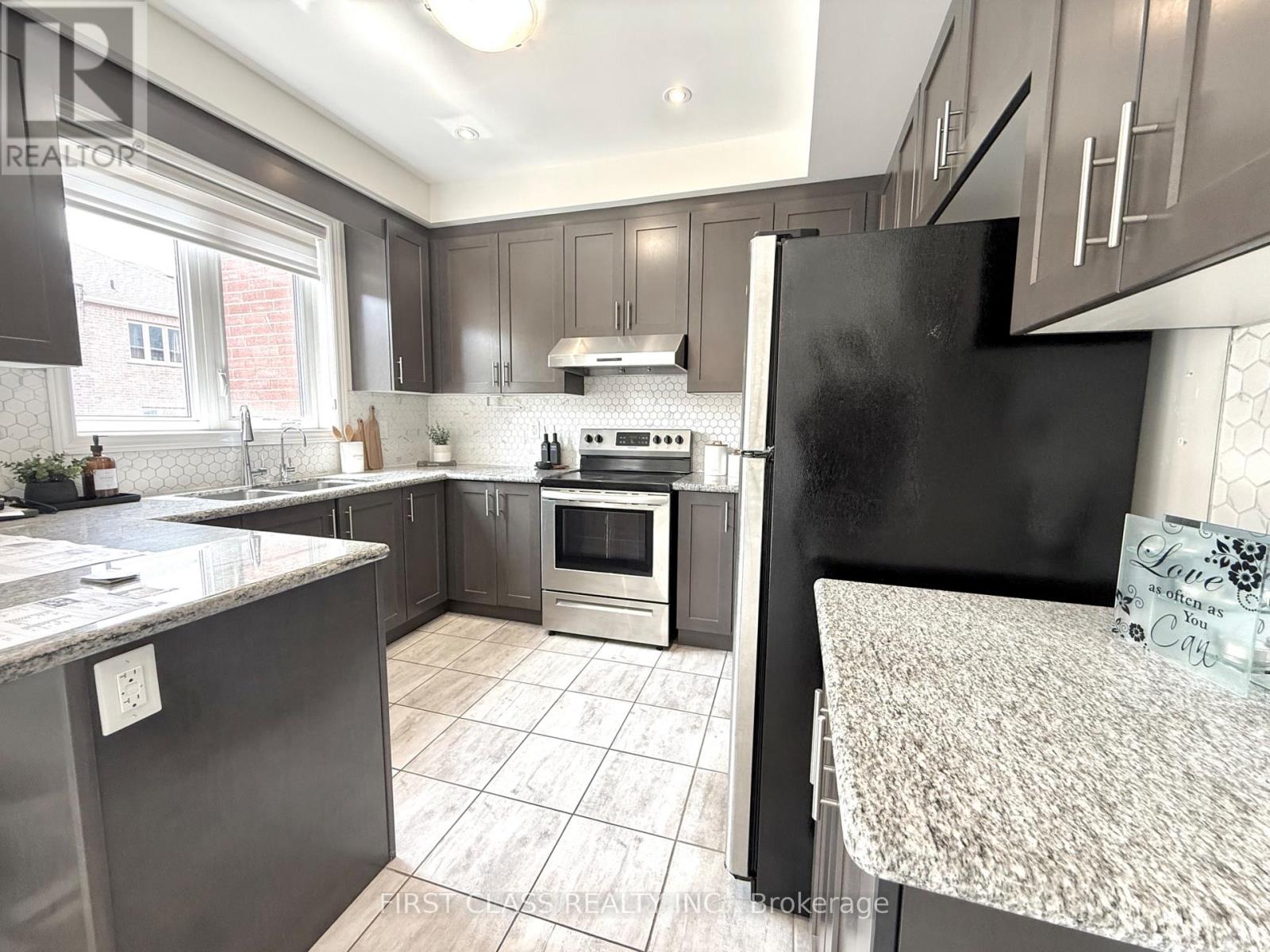 79 Decast Crescent, Markham, Ontario  L6B 1N8 - Photo 5 - N13003918