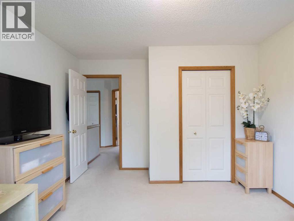 5209 Coral Shores Drive NE, Calgary, Alberta  T3J 3J7 - Photo 36 - A2321832