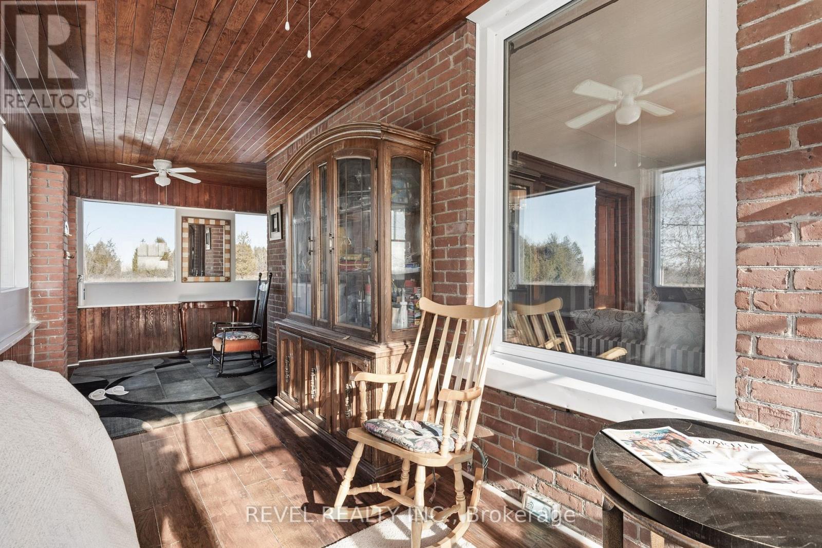 1804 Sturgeon Road, Kawartha Lakes, Ontario  K0M 1L0 - Photo 23 - X12994346