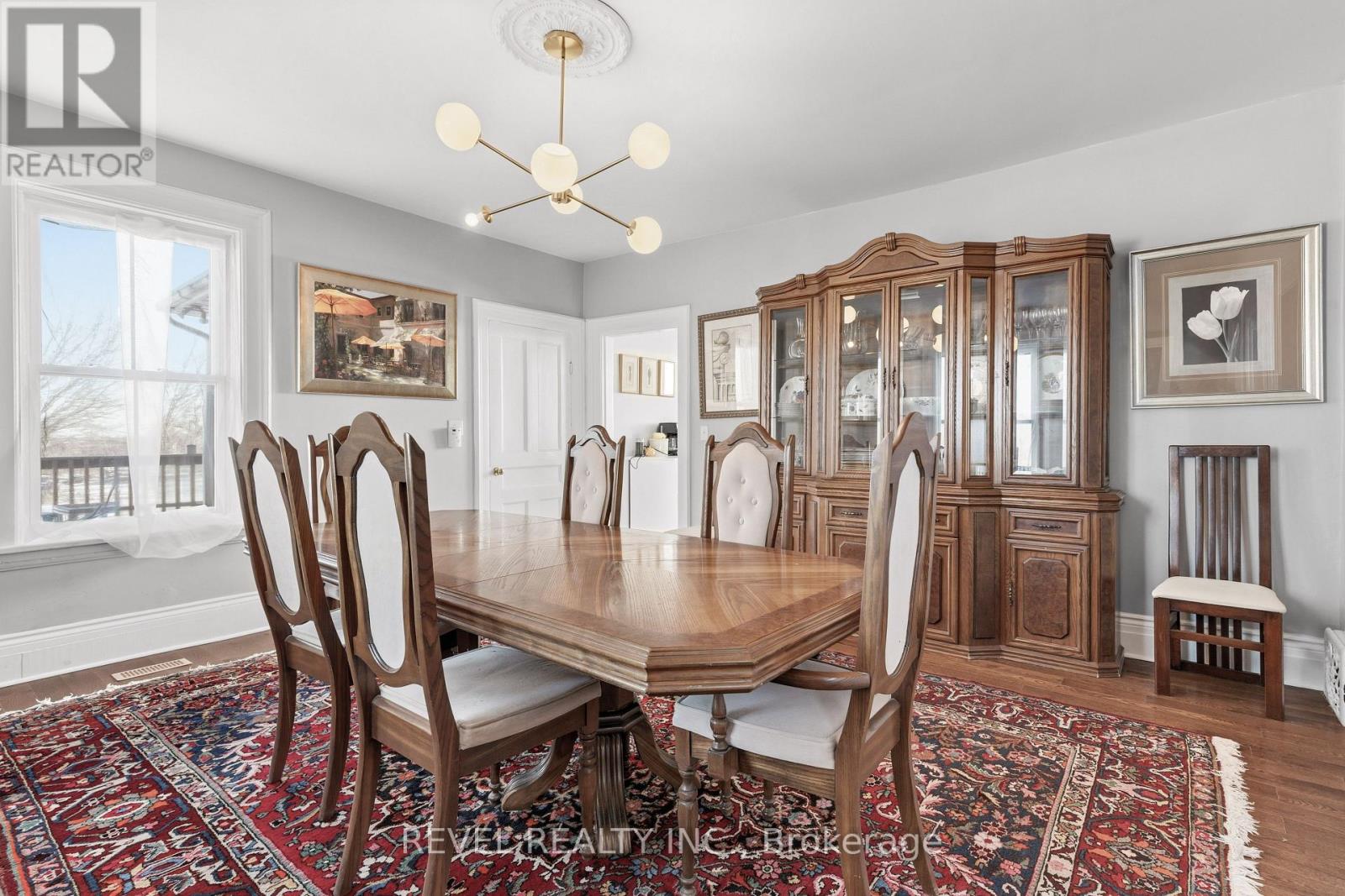 1804 STURGEON ROAD