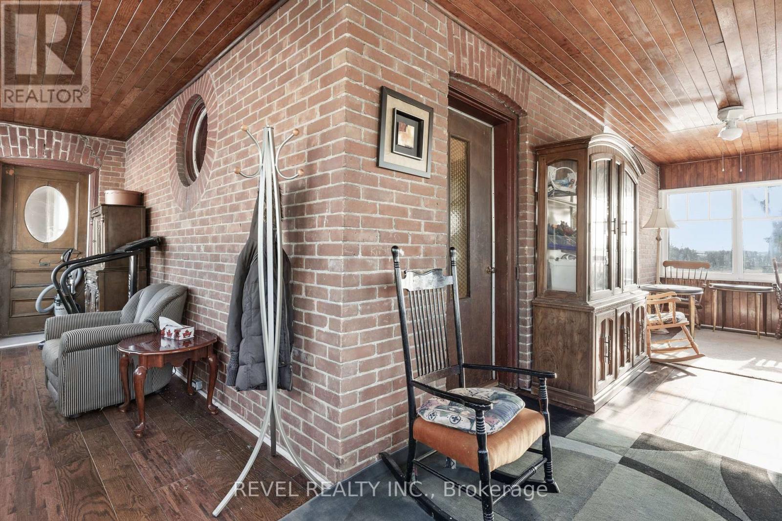 1804 Sturgeon Road, Kawartha Lakes, Ontario  K0M 1L0 - Photo 24 - X12994346