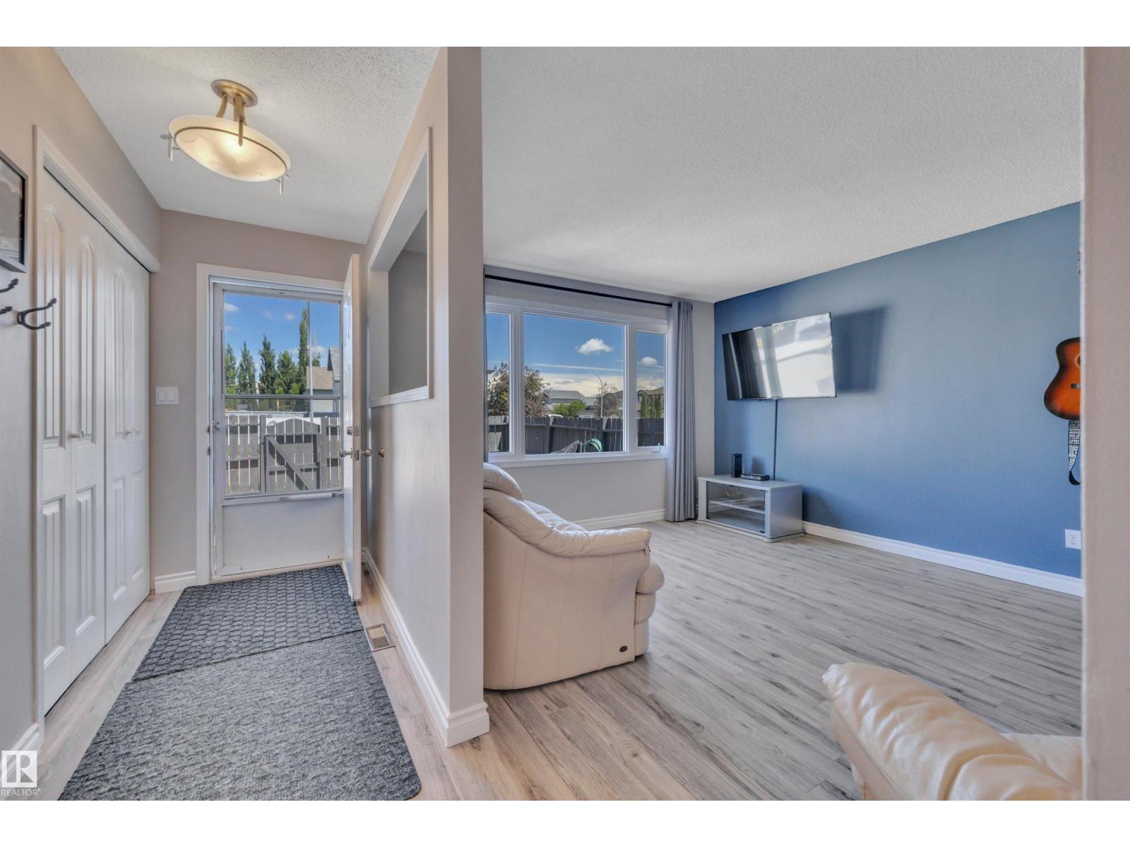 #2 650 Grandin DR, Morinville, Alberta