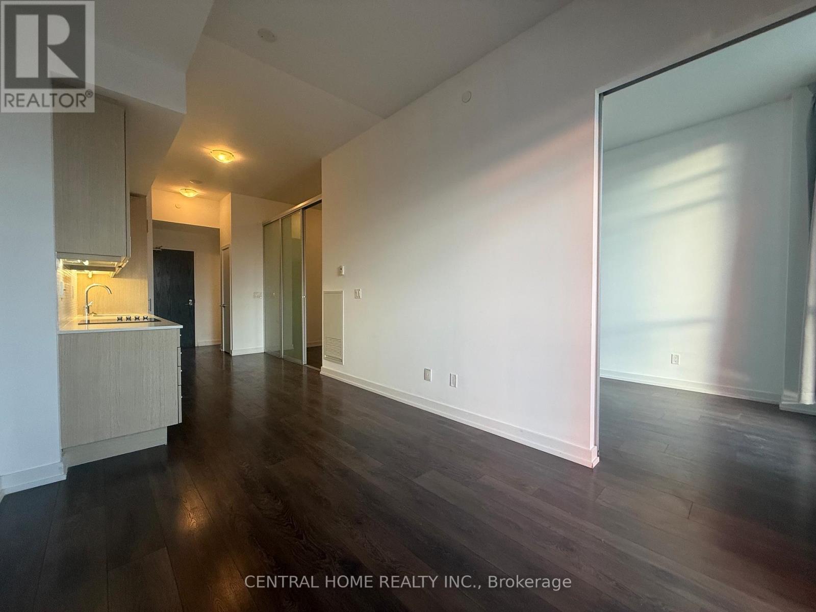 718 - 297 College Street, Toronto, Ontario  M5T 0C2 - Photo 4 - C13525102