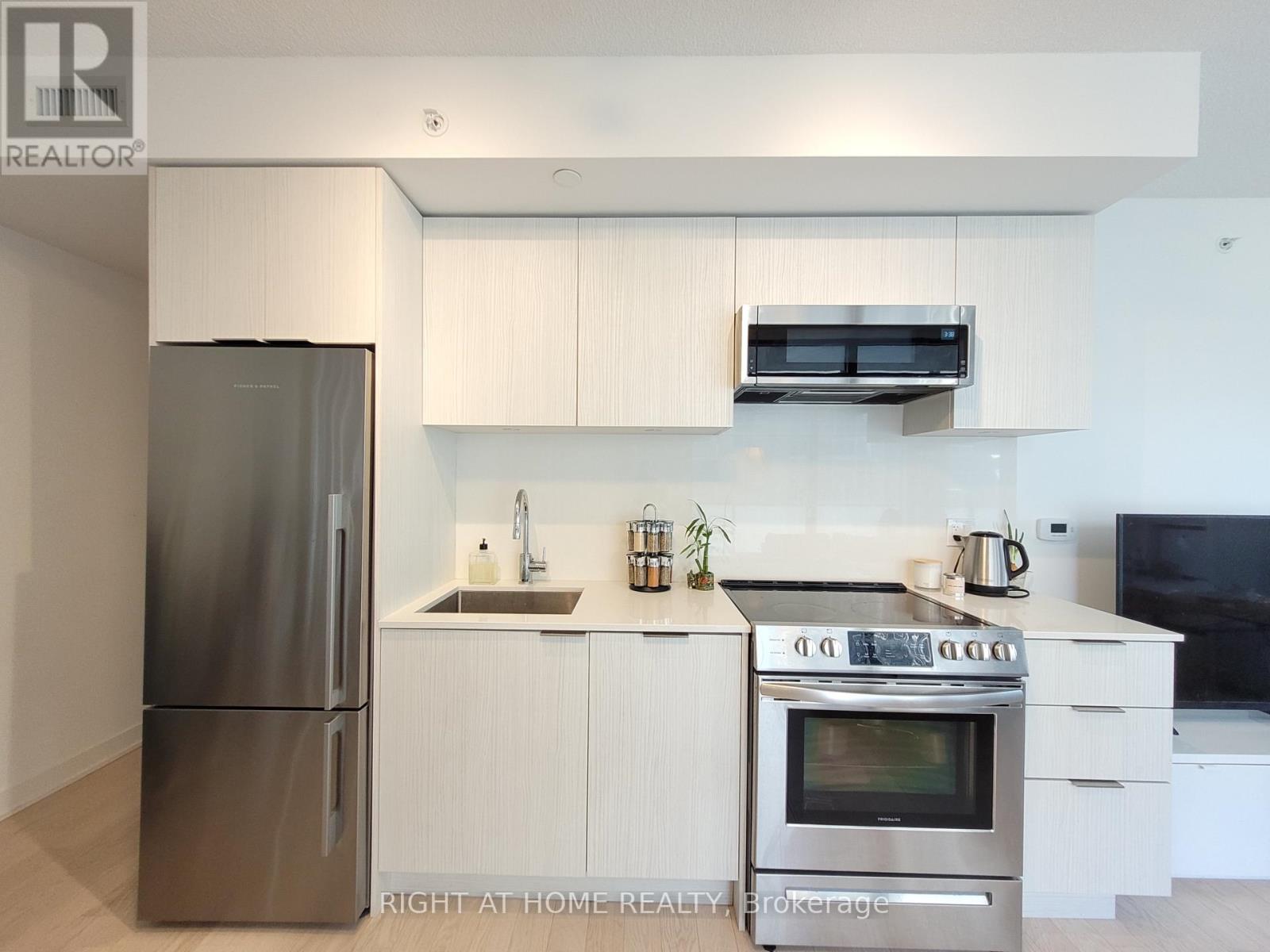 0912 - 25 Richmond Street E, Toronto, Ontario  M5C 0A6 - Photo 4 - C13525112