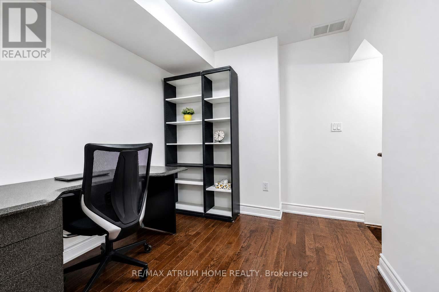 6 - 20 Hargrave Lane, Toronto, Ontario  M4N 0A4 - Photo 18 - C13525232