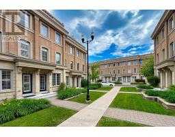 6 - 20 HARGRAVE LANE, Toronto, Ontario