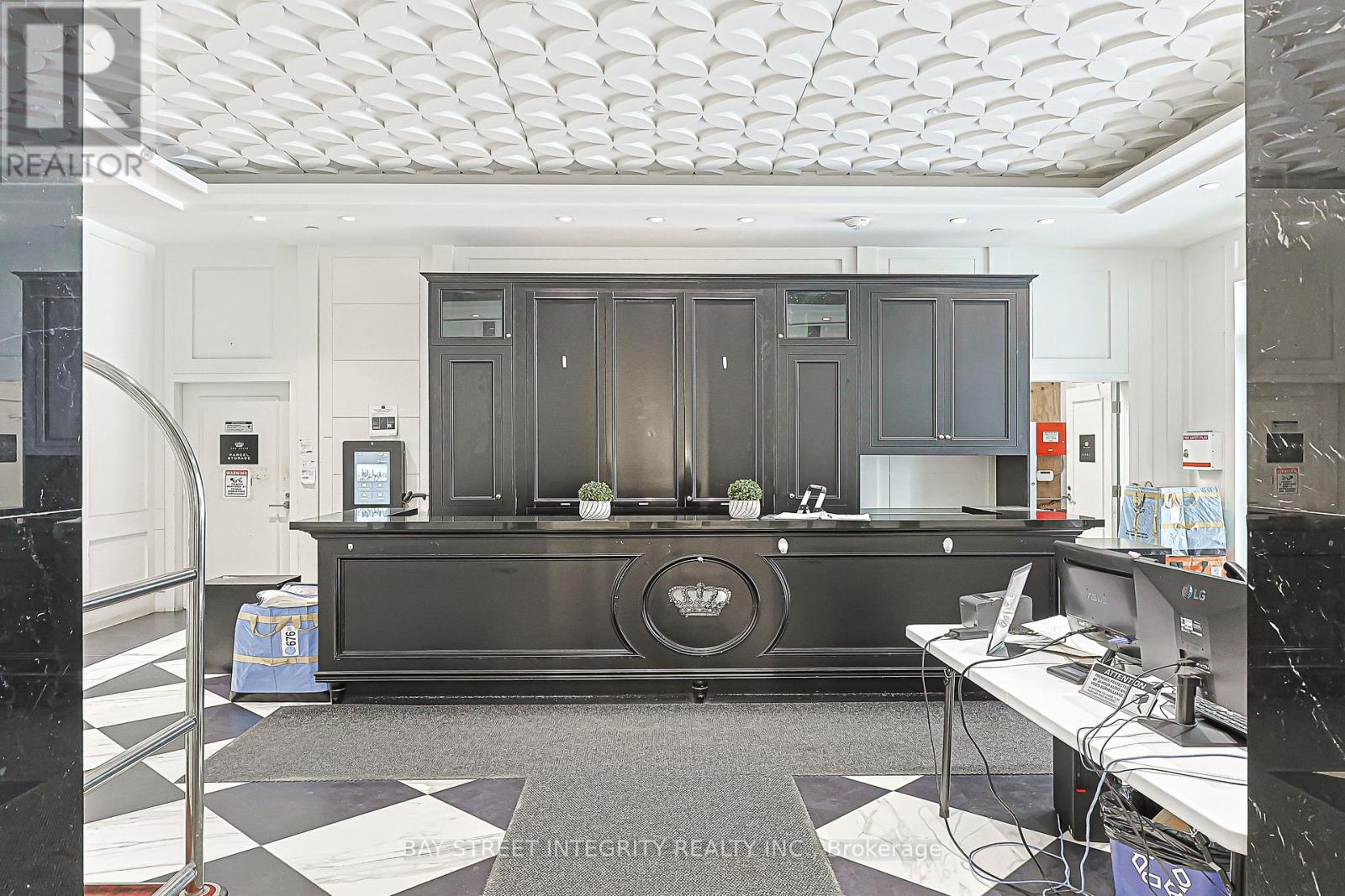 2409 - 955 Bay Street, Toronto, Ontario  M5S 0C6 - Photo 3 - C13525246