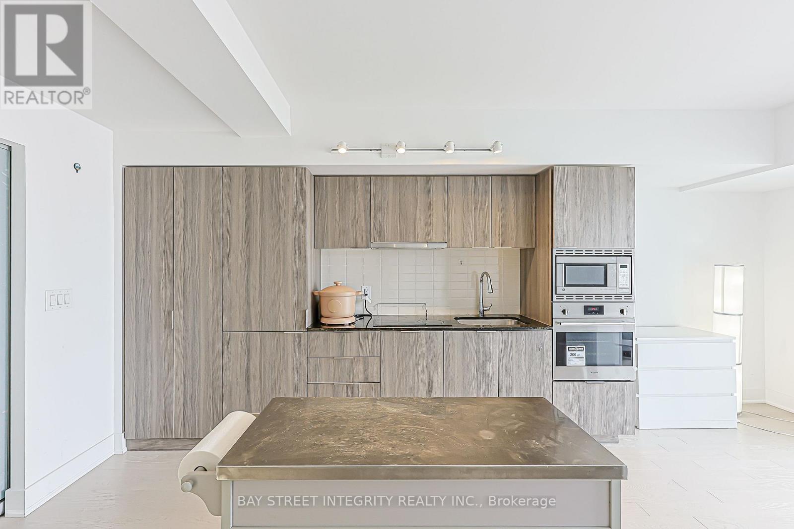 2409 - 955 Bay Street, Toronto, Ontario  M5S 0C6 - Photo 6 - C13525246