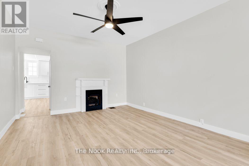 243 BRIDGE STREET E