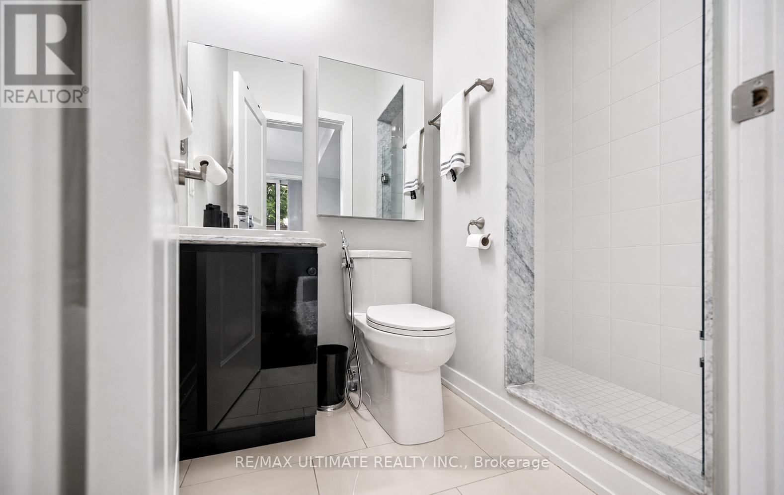 103 Glenngarry Crescent, Vaughan, Ontario  L6A 4Z5 - Photo 10 - N13525114