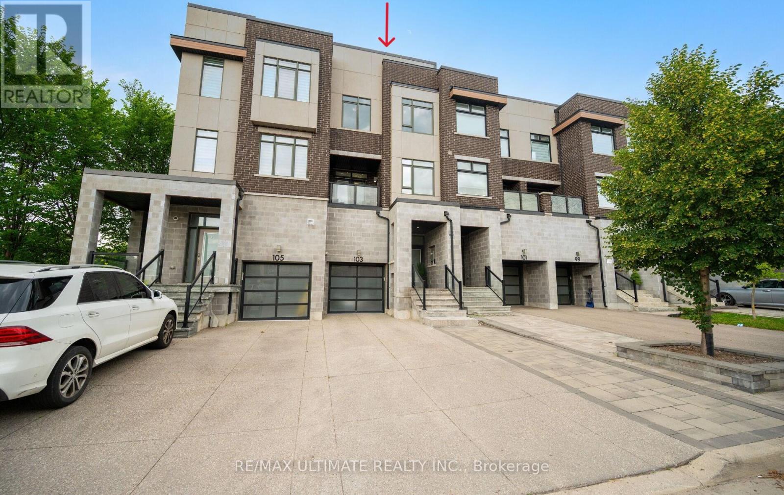 103 Glenngarry Crescent, Vaughan, Ontario  L6A 4Z5 - Photo 2 - N13525114