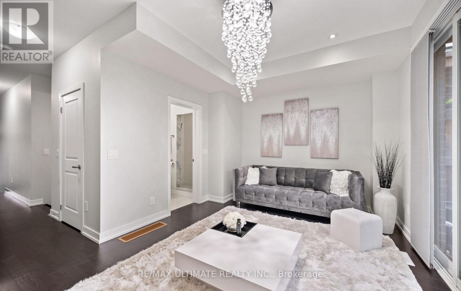 103 Glenngarry Crescent, Vaughan, Ontario  L6A 4Z5 - Photo 9 - N13525114
