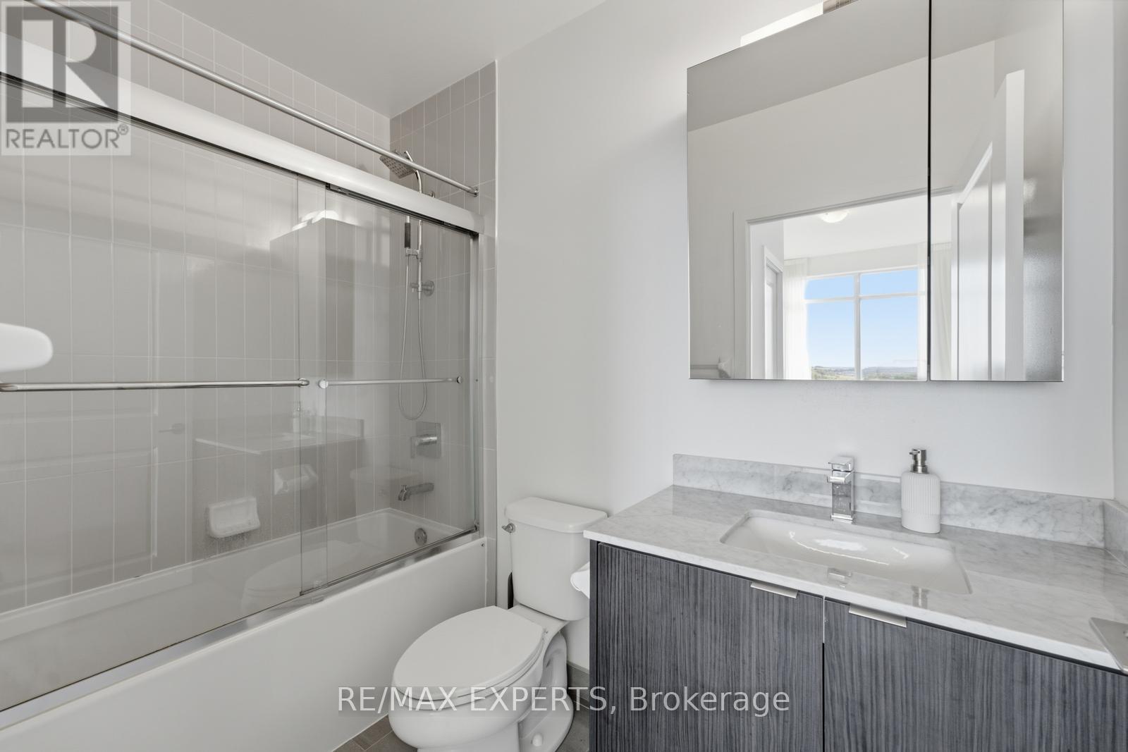Ph1210 - 100 Eagle Rock Way, Vaughan, Ontario  L6A 5B9 - Photo 24 - N13525124