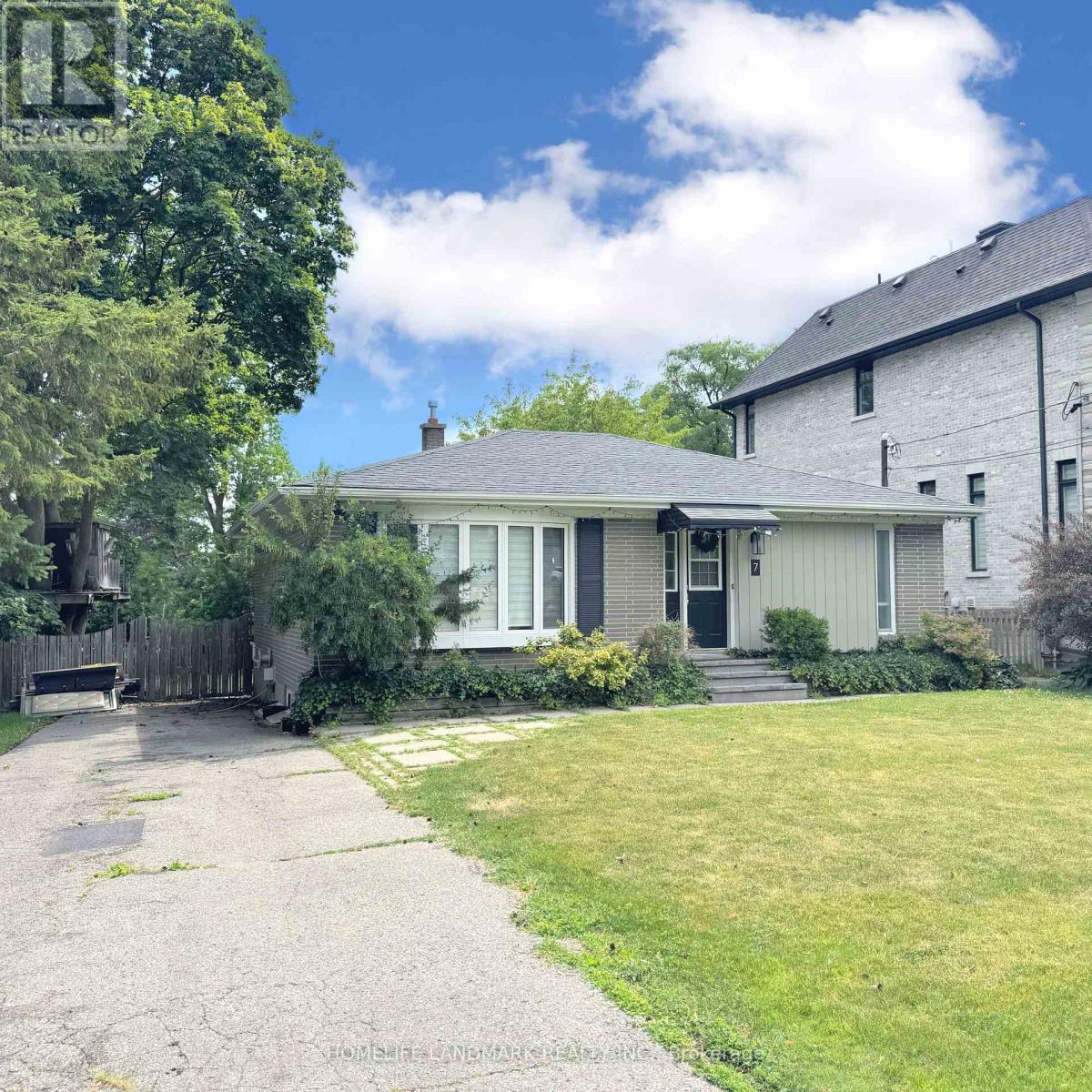 7 Talisman Crescent, Markham, Ontario L3P 2C8 - Photo 2 - N13525168