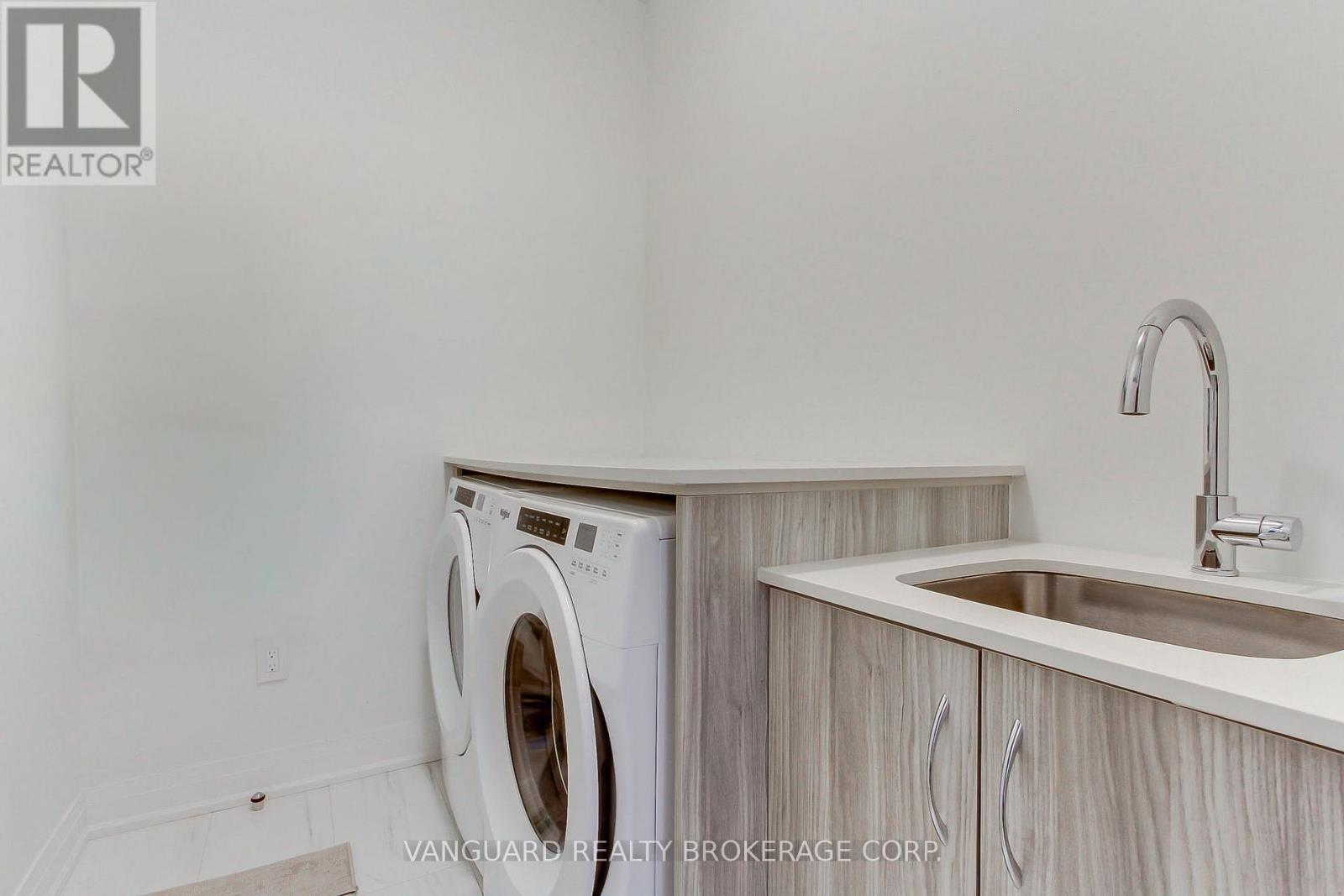 950 Isaac Phillips Way, Newmarket, Ontario L3X 0M7 - Photo 8 - N13525238