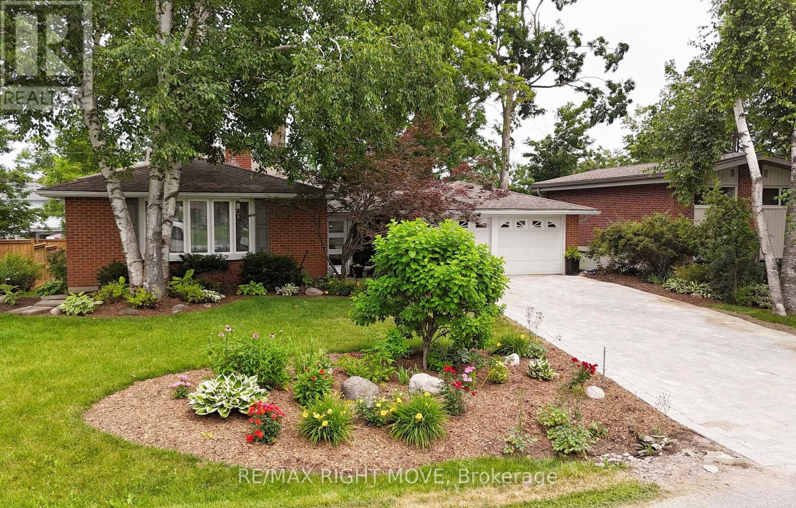 434 Highland Avenue, Orillia, Ontario  L3V 4E7 - Photo 1 - S13525216