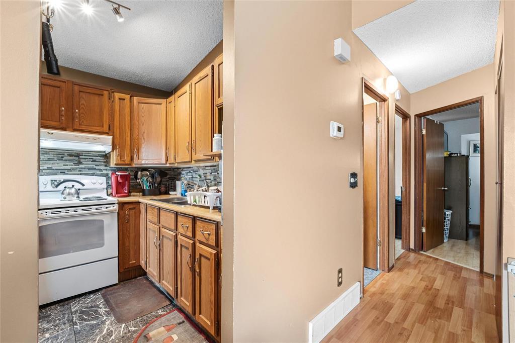 1869 Plessis Road, Winnipeg, Manitoba  R3W 1M7 - Photo 13 - 202615680