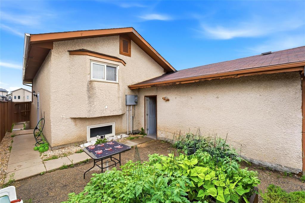 1869 Plessis Road, Winnipeg, Manitoba  R3W 1M7 - Photo 30 - 202615680