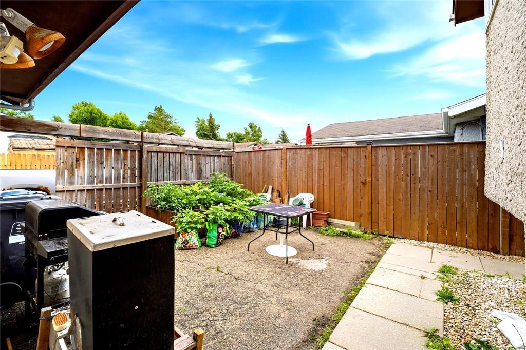 1869 Plessis Road, Winnipeg, Manitoba  R3W 1M7 - Photo 31 - 202615680