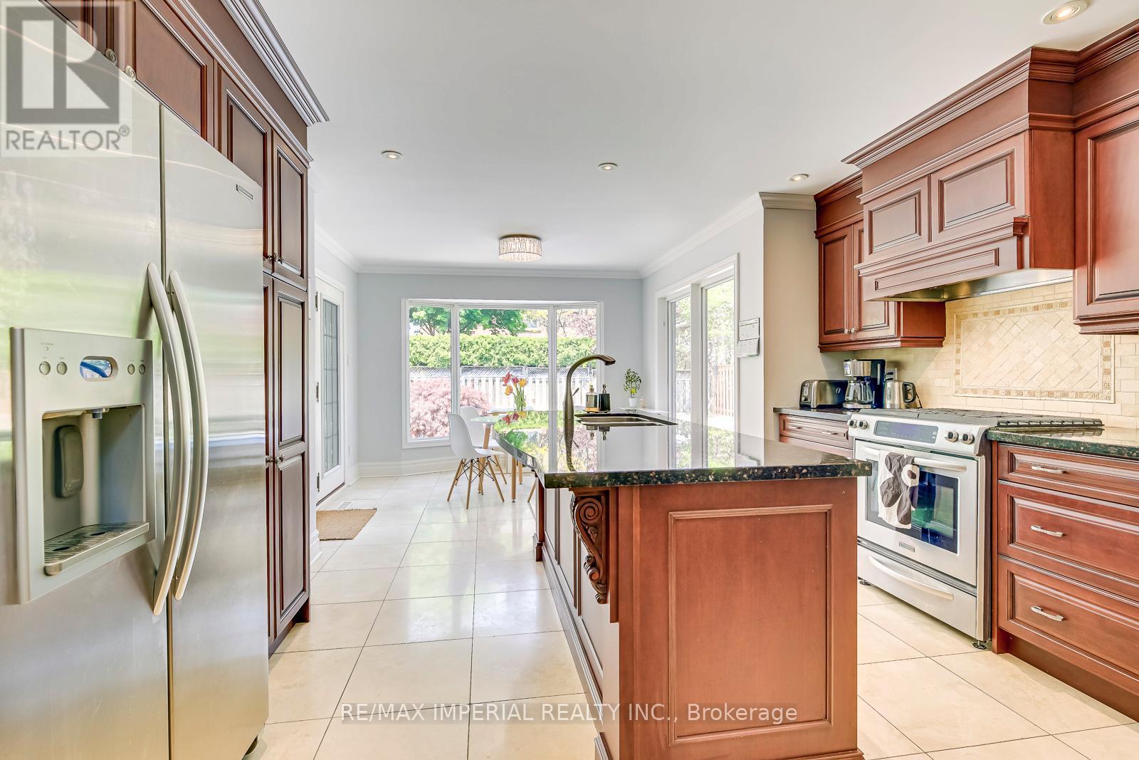 1511 Greenridge Circle, Oakville, Ontario  L6M 2J6 - Photo 16 - W13525100