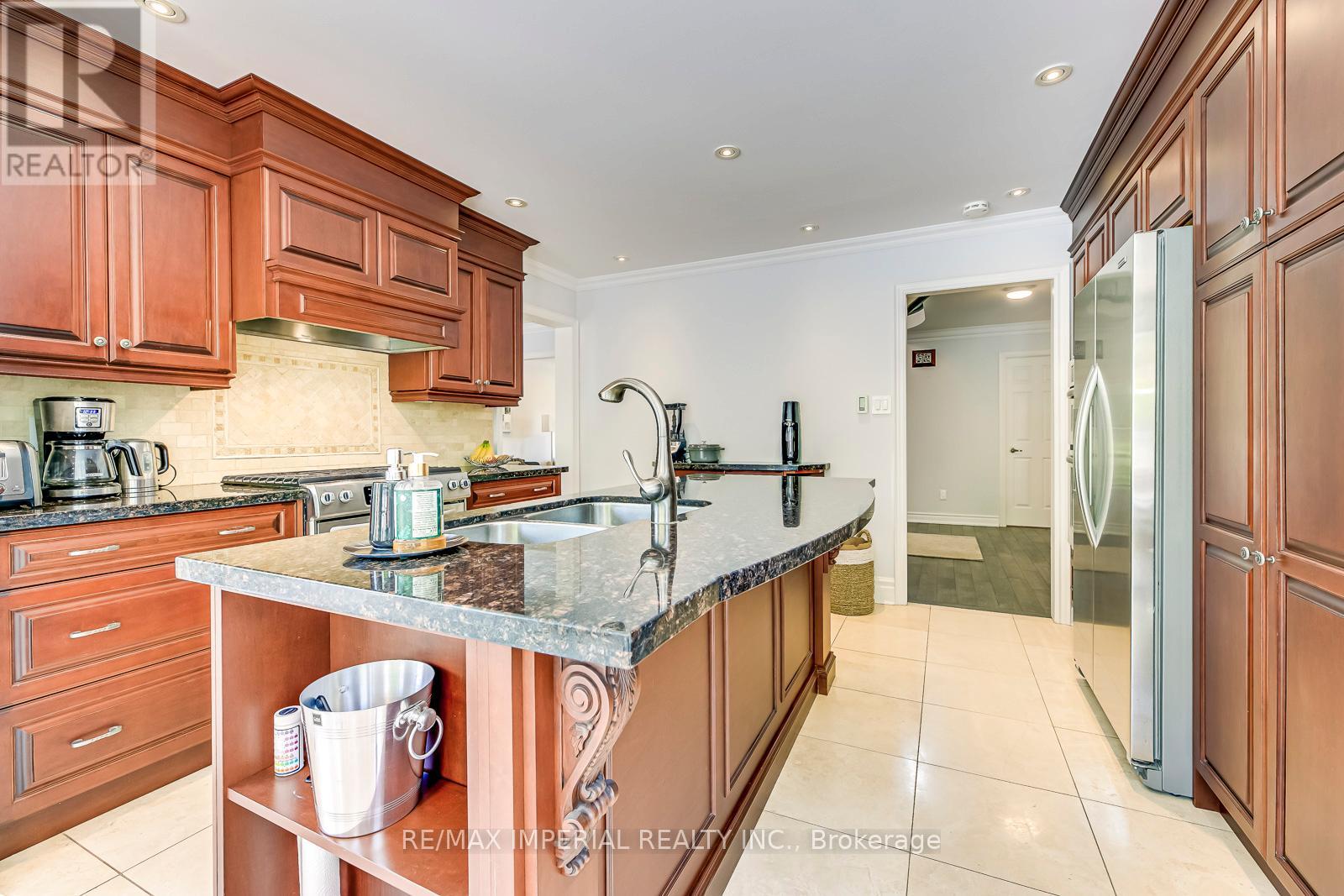 1511 Greenridge Circle, Oakville, Ontario  L6M 2J6 - Photo 19 - W13525100