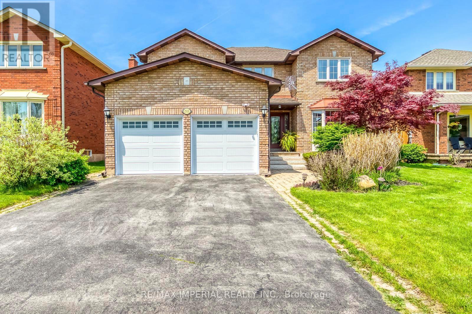1511 Greenridge Circle, Oakville, Ontario  L6M 2J6 - Photo 2 - W13525100