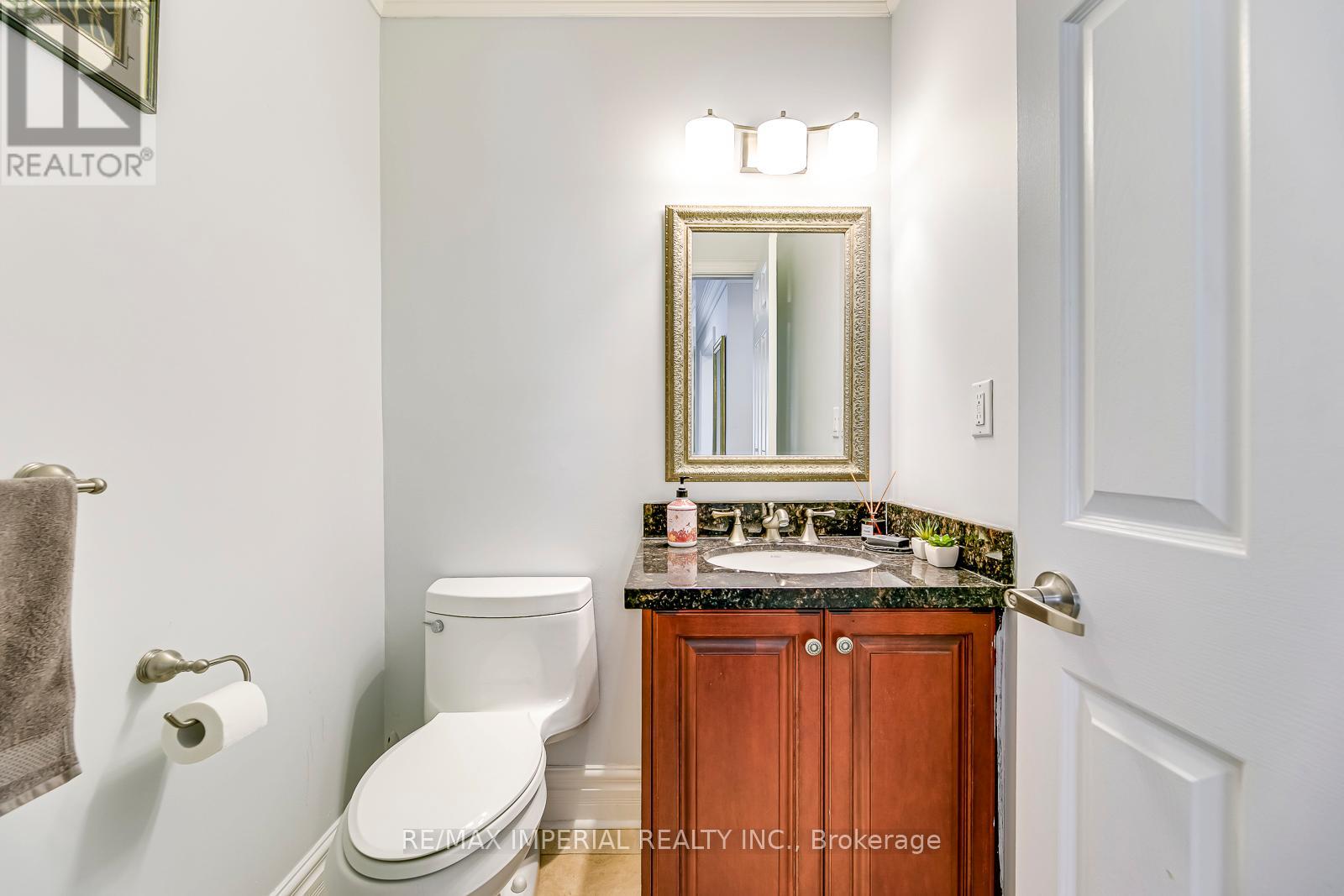 1511 Greenridge Circle, Oakville, Ontario  L6M 2J6 - Photo 23 - W13525100