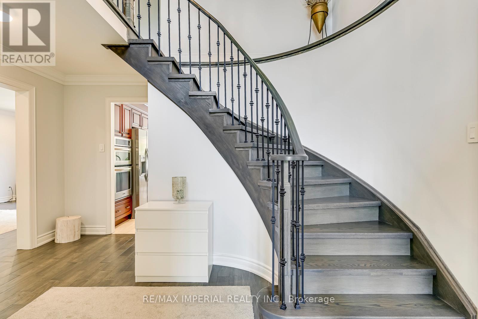 1511 Greenridge Circle, Oakville, Ontario  L6M 2J6 - Photo 24 - W13525100