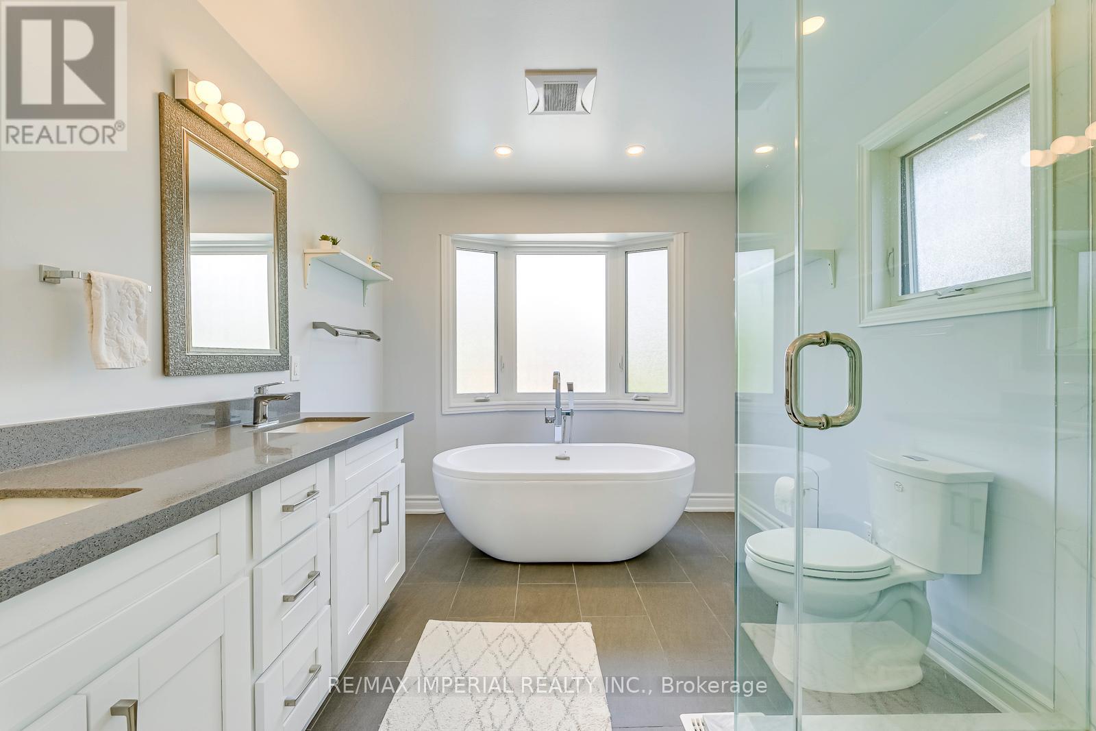 1511 Greenridge Circle, Oakville, Ontario  L6M 2J6 - Photo 29 - W13525100