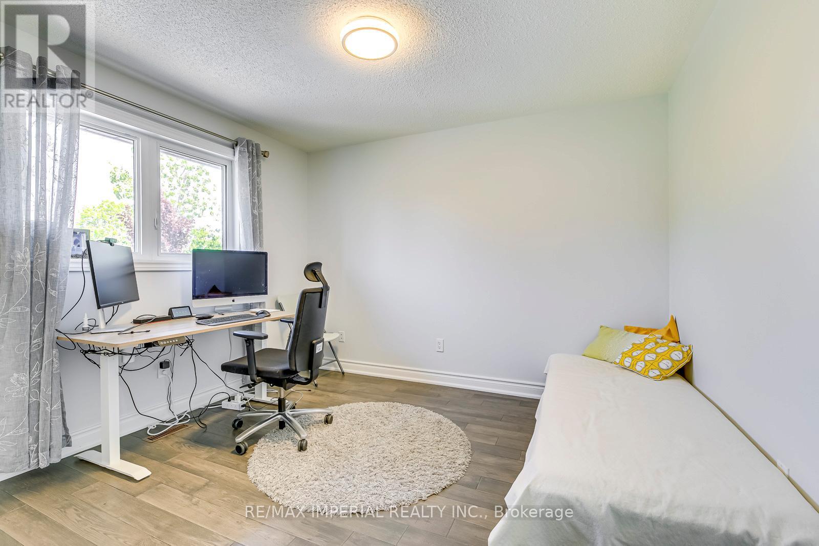 1511 Greenridge Circle, Oakville, Ontario  L6M 2J6 - Photo 36 - W13525100