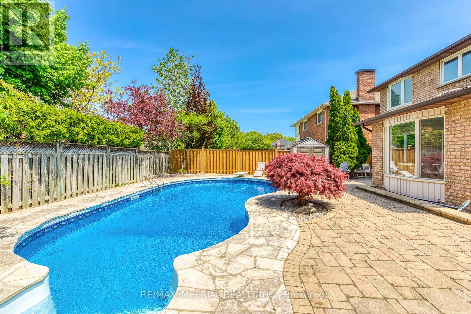 1511 Greenridge Circle, Oakville, Ontario  L6M 2J6 - Photo 49 - W13525100