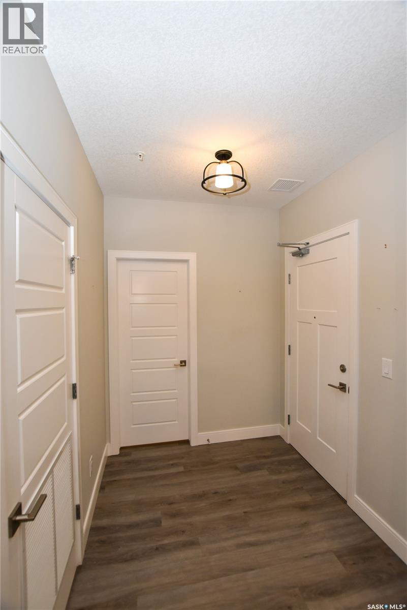101 105 Willis Crescent, Saskatoon, Saskatchewan  S7T 0Z3 - Photo 8 - SK041574