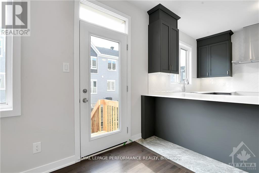 310 Falsetto Street, Ottawa, Ontario  K1W 0E1 - Photo 15 - X13525266