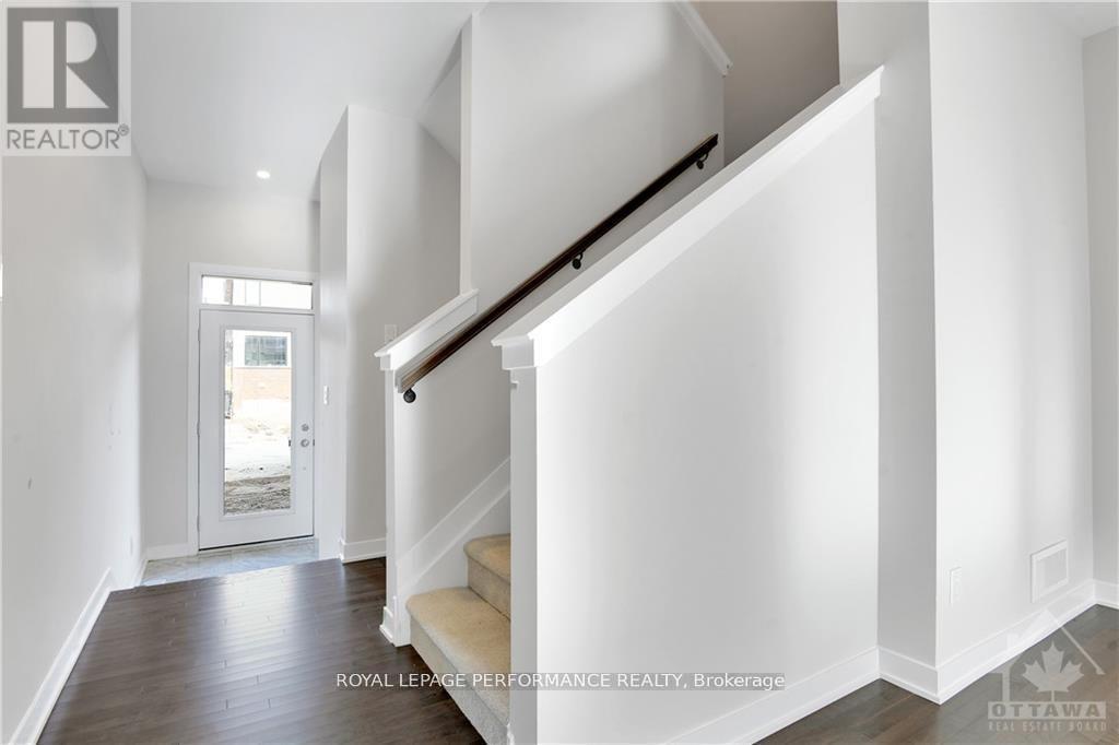 310 Falsetto Street, Ottawa, Ontario  K1W 0E1 - Photo 5 - X13525266