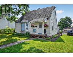 12 CHURCHILL CRESCENT, Smiths Falls, Ontario