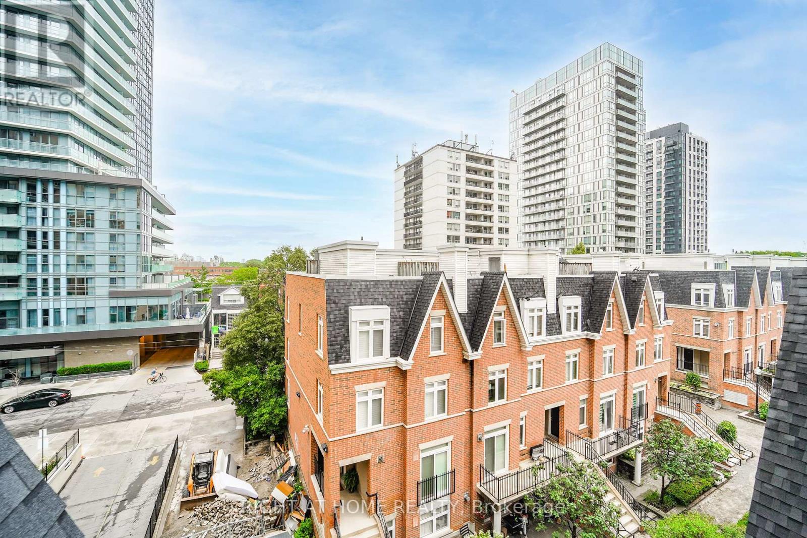 22 - 108 REDPATH AVENUE