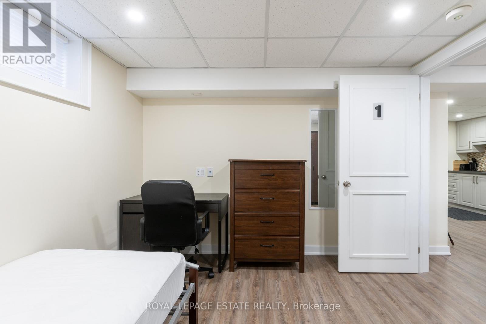 5 Barlow Road, Toronto, Ontario  M1G 2B3 - Photo 12 - E13525290