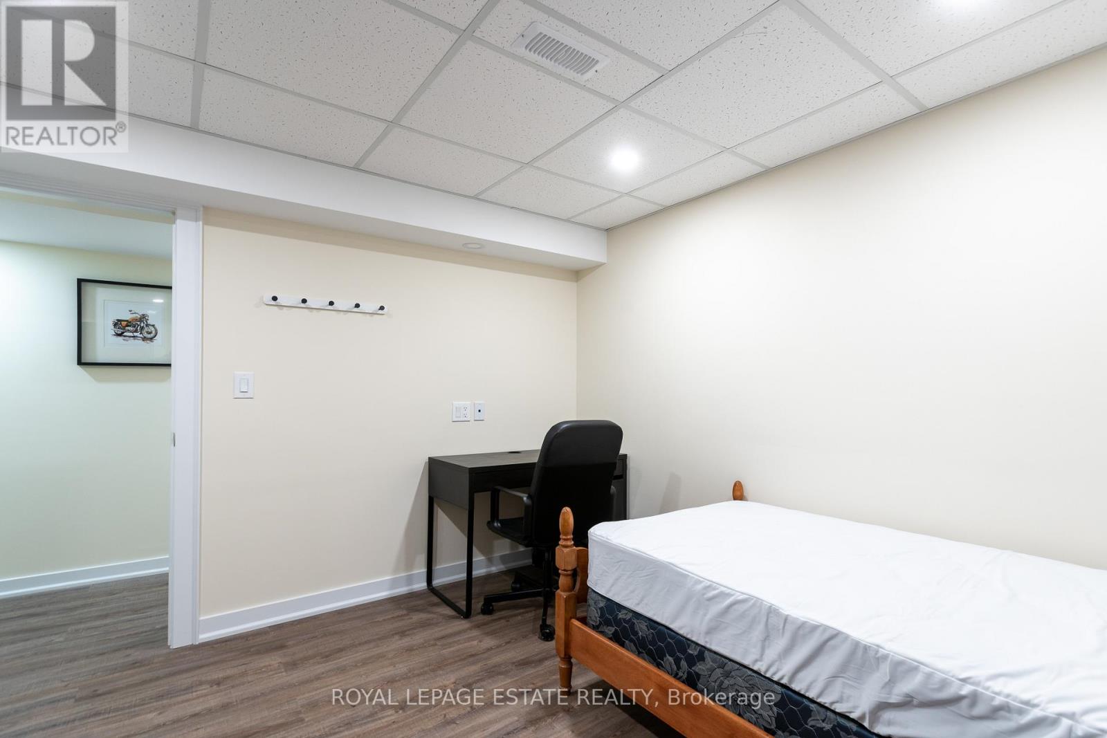 5 Barlow Road, Toronto, Ontario  M1G 2B3 - Photo 15 - E13525290
