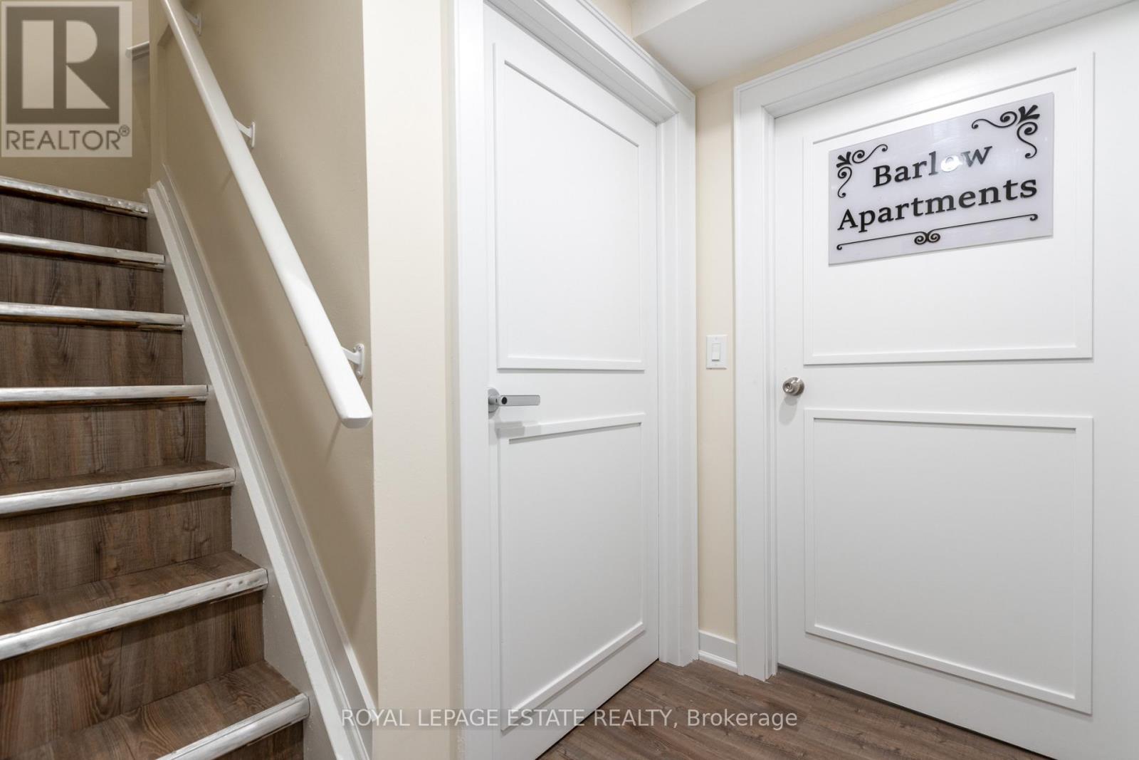 5 Barlow Road, Toronto, Ontario  M1G 2B3 - Photo 3 - E13525290