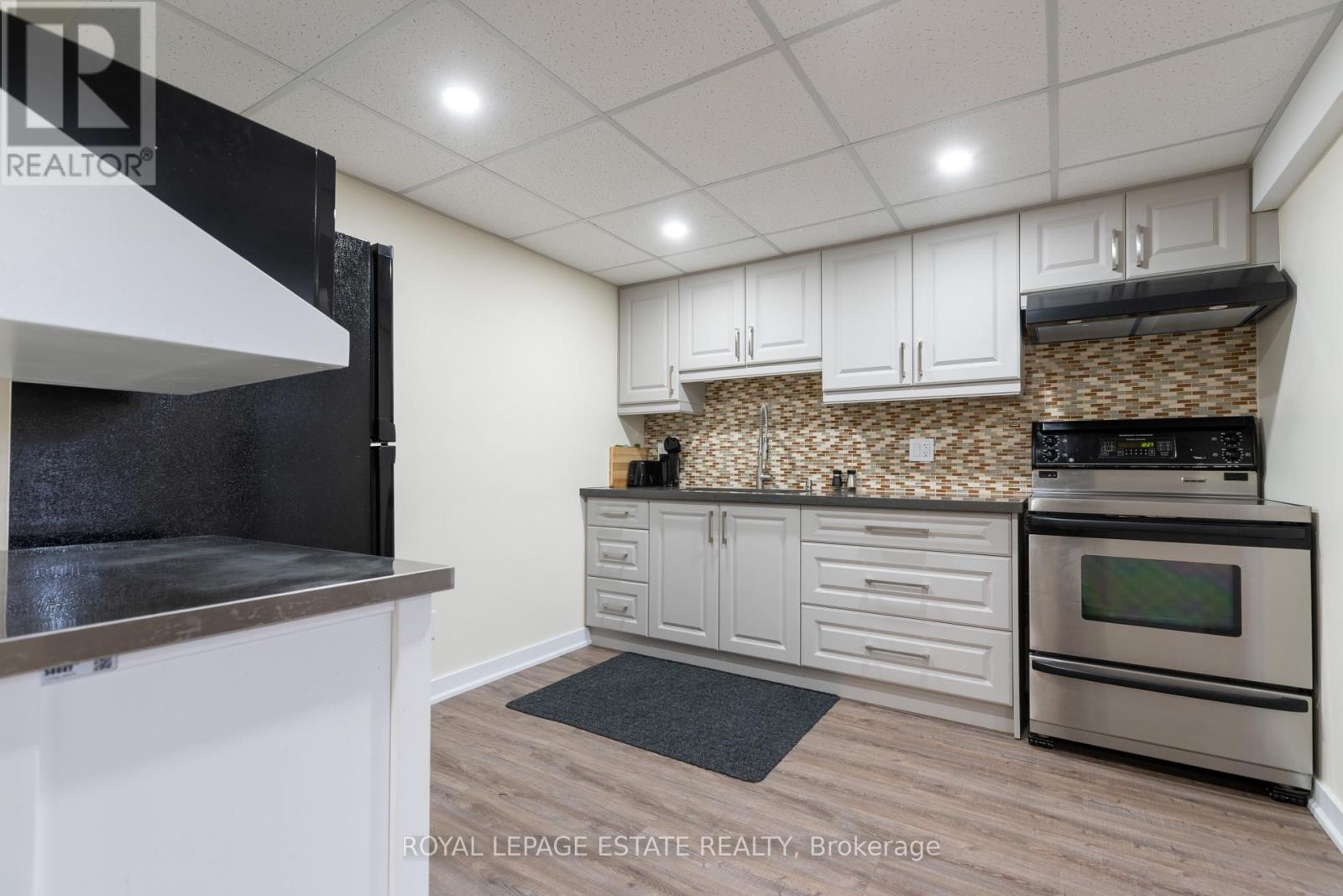 5 Barlow Road, Toronto, Ontario  M1G 2B3 - Photo 5 - E13525290