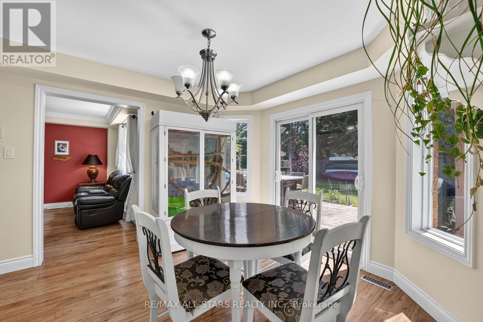 9 Fontaine Drive, Georgina, Ontario  L4P 3P2 - Photo 20 - N13525280