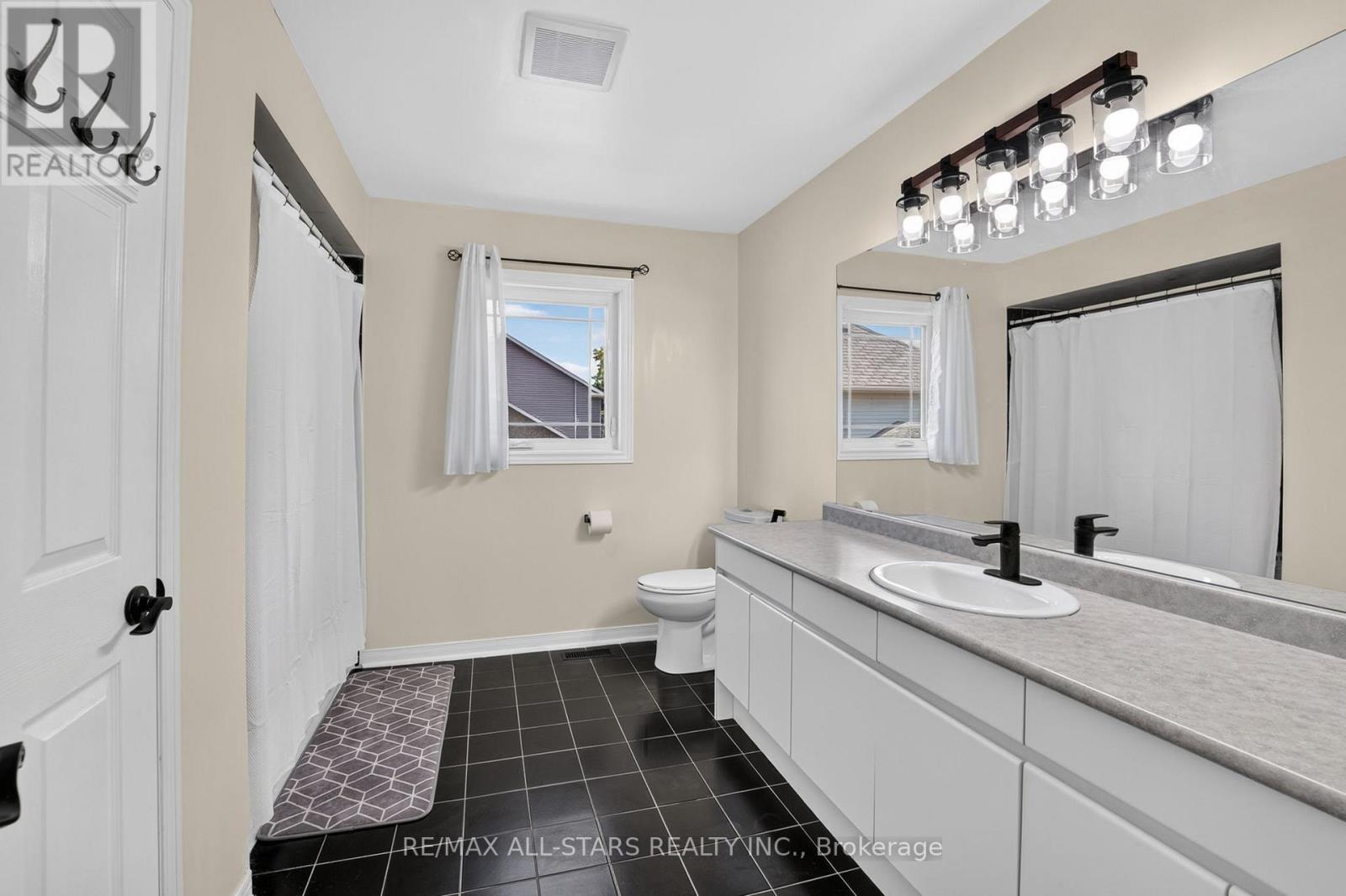 9 Fontaine Drive, Georgina, Ontario  L4P 3P2 - Photo 32 - N13525280